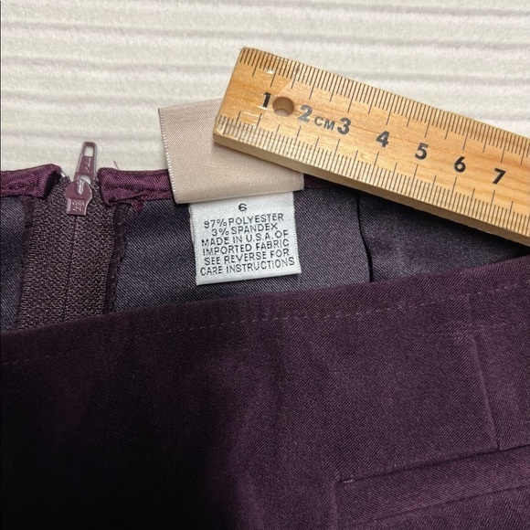 Maurices skirt Womens  6 Burgundy mini skirt  faux velvet suede - Picture 6 of 7